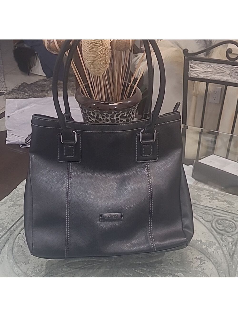 L CREDI WOMEN'S BLACK LEATHER BAG LIKE NEW reduced